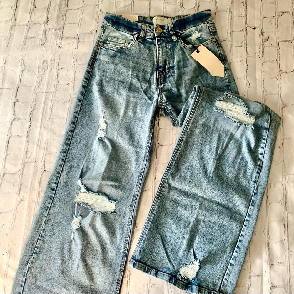 HIGH Rise Distressed Wide Leg Jeans